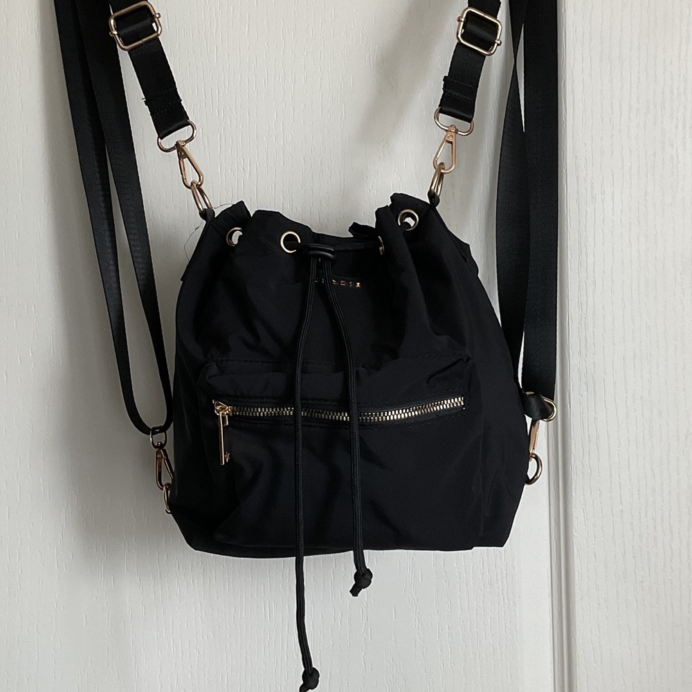 Kenzie black and gold purse - can be worn 3 ways! NWOT!